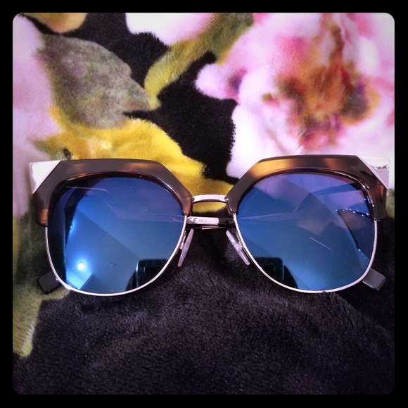 Fendi Accessories - Fendi cat eye tortoise sunglasses